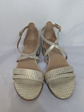 NWOB Naturalizer June Strappy Low Block Heeled Sandals Women's Size 6 WIDE